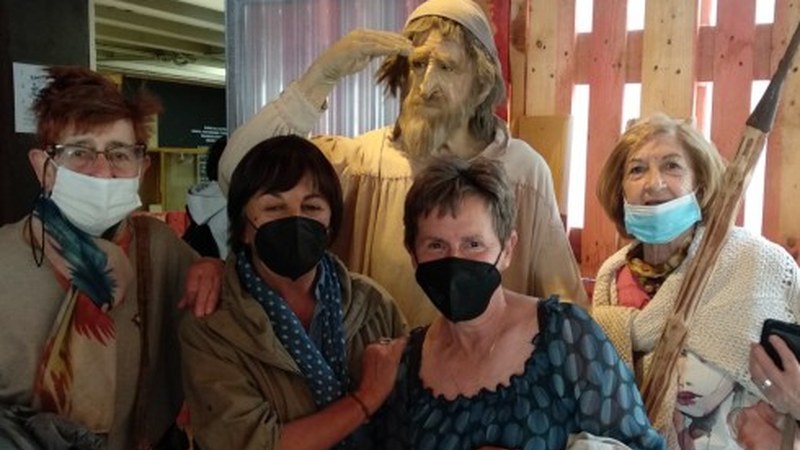 Albaolako museoa bisitatu zuten asteburuan Berbetan programako berbalagunek