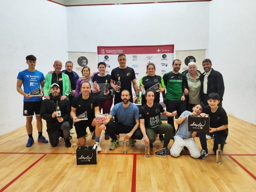 Alberto Ferreiro azpitxapeldun XIII. Bidasoa Txingudi Squash Sarian