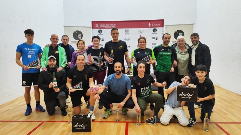 Alberto Ferreiro azpitxapeldun XIII. Bidasoa Txingudi Squash Sarian