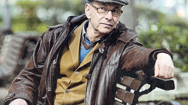 Alberto Pinzón, kolonbiar exiliatua: “Oraingo prozesuak aurrera egiteko aukera gehiago ditu”