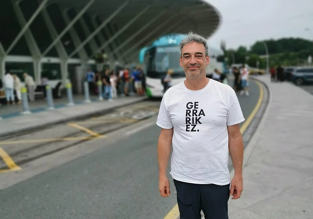 Alberto Villarreal: “Gerraren basakeriaren aurrean gelditzen zaigun baliabide bakarra osasun-sistema da”