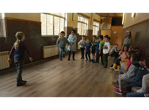 Aldatze ikastetxeko ikasleek 'Kongito, kongito' izeneko jolasa proposatu digute