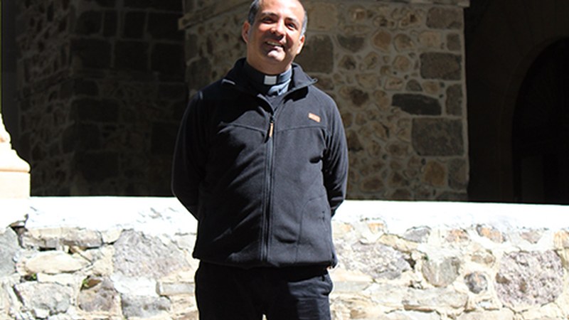 Alejandro Cid, Arrateko apaiza: “Arraten ateoak ere etortzen dira mezatara”