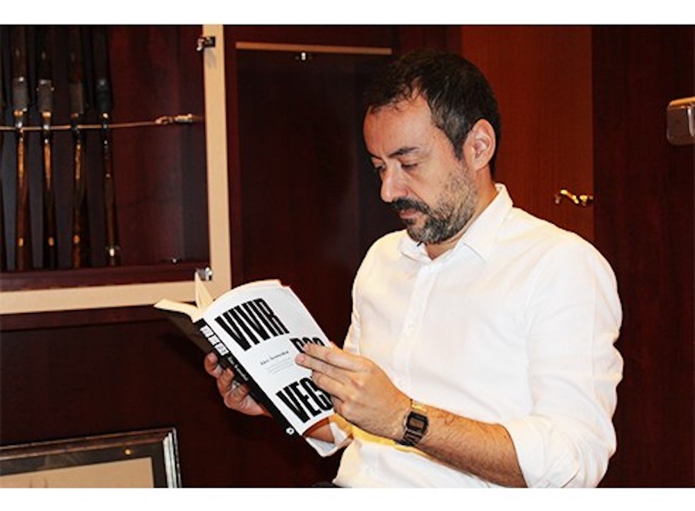 Alex Aranzabal Espainiako Futbol Federazioa zuzentzeko hautagaia izango da