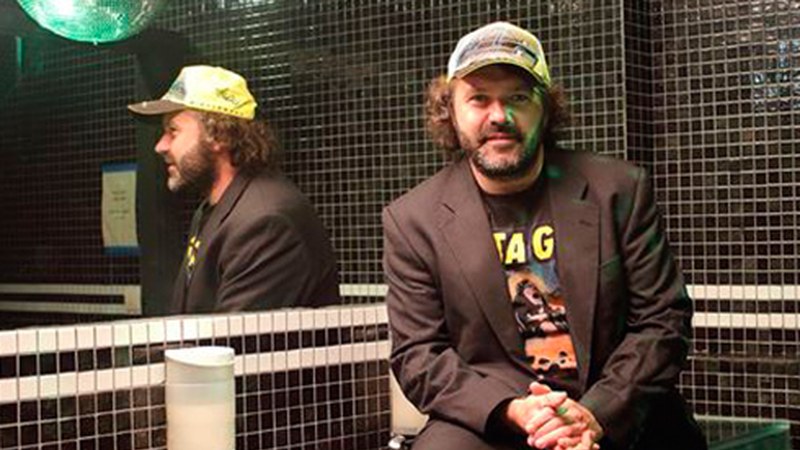 Alex Tello: “Fikzio istorioa da, baina Suak bizitzen duenaren esentzia Su Ta Garren diskoetan dago”