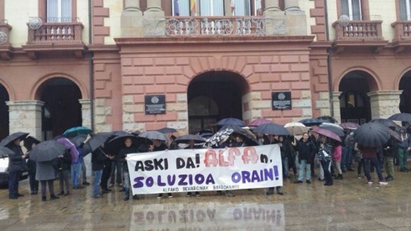 Alfako langileek lanpostuen aldeko mobilizazioekin jarraitzen dute eta biharko elkarretaratzea deitu dute