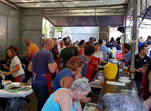 Algaraklown elkarteari laguntzeko txosna zabalduko dute Eibarko Sozialistek Arraten