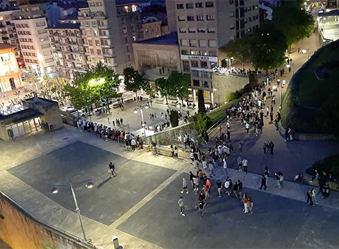 Alkateak erantzukizuna eskatu du zapatuetan Unzagan gazteen kontzentrazioa saihesteko