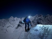 Ama Dablameko gailurra iritsi du Fernando Errekalde mendizaleak Ama Dablameko gailurra iritsi du Fernando Errekalde mendizaleak