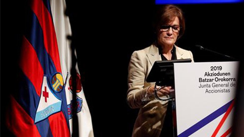 Amaia Gorostiza enpresariari eta Eibar futbol taldeko presidenteari eman diote Sabino Arana Fundazioaren hirugarren saria