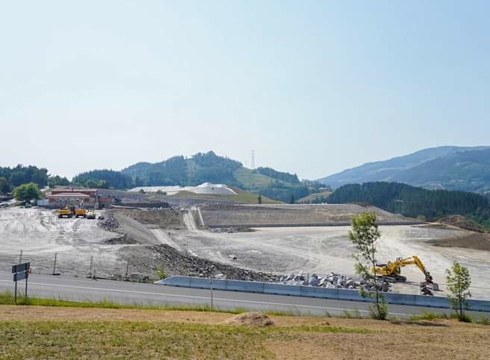 Amaitu da Areitio kirol hiriko obren lehen fasea