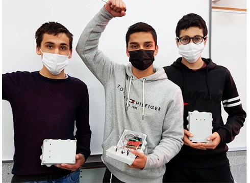 Amaña eskolako eta Eibar BHIko ikasleak STEAM erronkan irabazlea