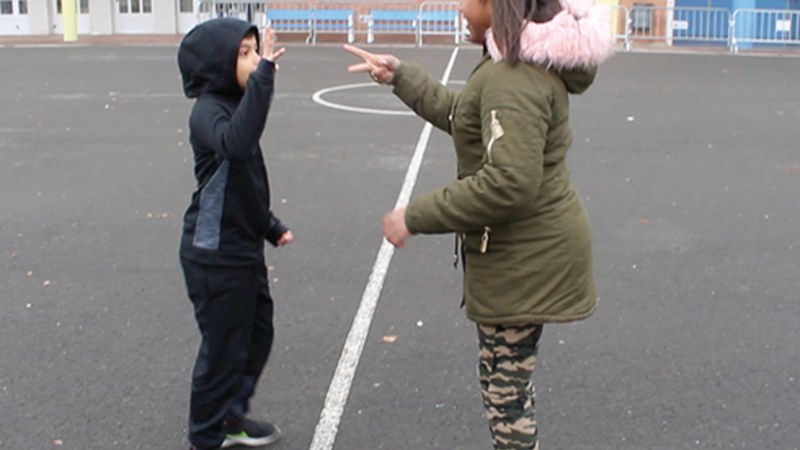 “HARRI – ORRI – AR”  jokoa egiteko beste modu bat azaldu digute Amaña ikastetxeko 5. mailakoek (BIDEOA)