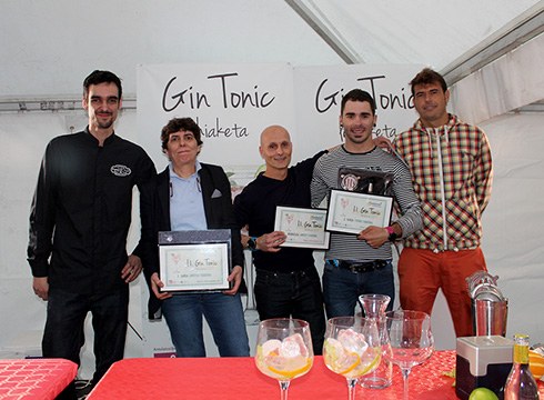 Amesti tabernako Emilio Pitak irabazi du II. Gin Tonic lehiaketa, 'Txumari' izeneko proposamenarekin