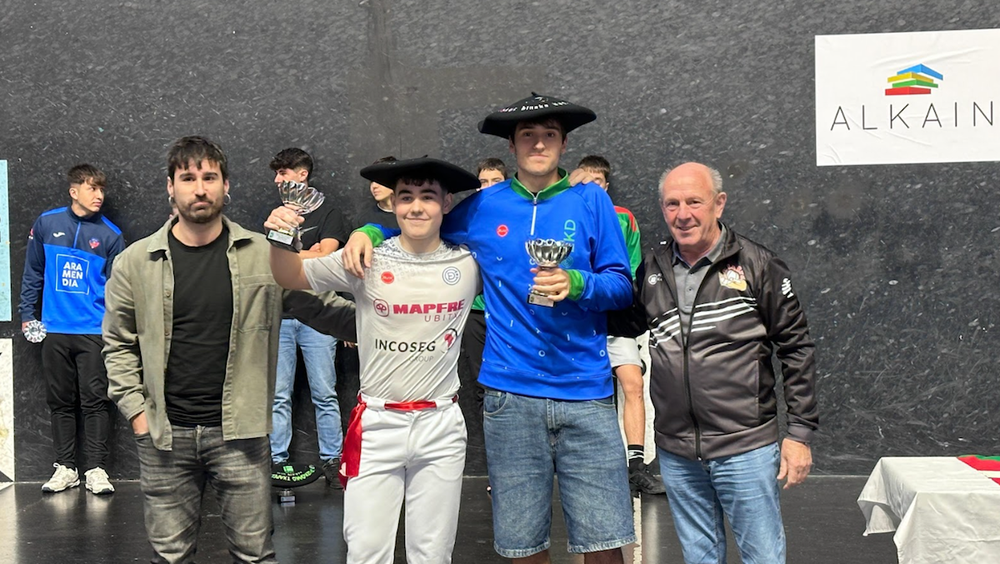 Amillategi eta Gil Gipuzkoako 2. Mailako Eskuz Binakako txapeldun