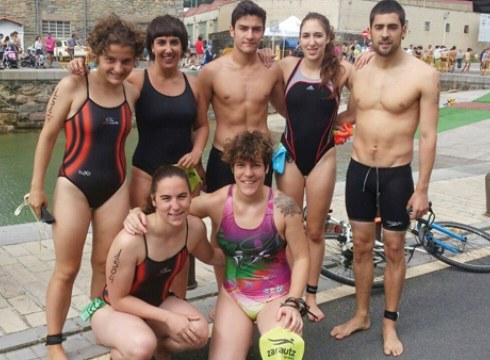 Ander Izagirre eta Markel Alberdi igerilariak bikain Bartzelonan