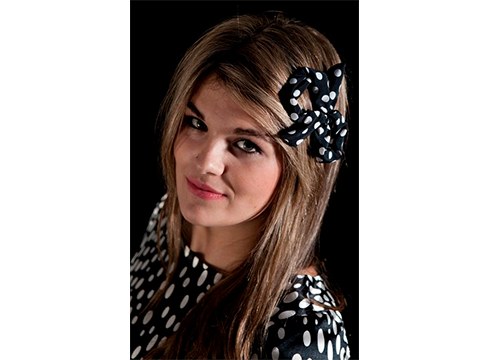 Andrea Covadonga, aktorea: “Eskoletan gertatzen diren arazoak islatu nahi ditugu”