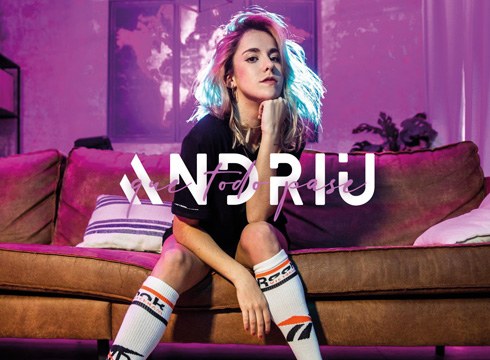 Andrea Garcia (musikaria):  “Aurrera jarraitu nahi dut, oinak lurrean ditudala, eta egiten dudanaz disfrutatuz”