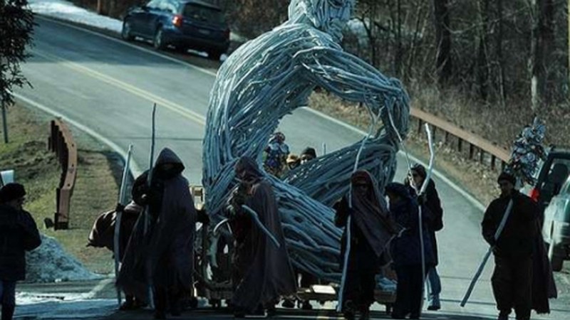 Andres San Millan, artista: "Berba egin barik, gorputzarekin komunikatzen du MAN-ek"