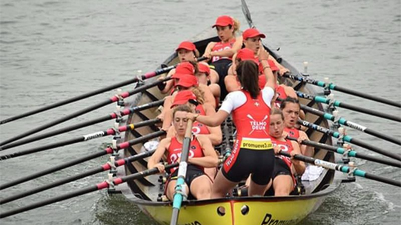 Ane Ziaran Portugaleteko banderan nagusi Zumaiarekin