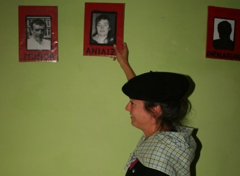 Aniaiz Ariznabarretari ongietorri beroa egin zioten