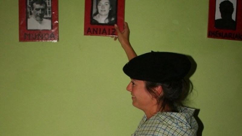 Aniaiz Ariznabarretari ongietorri beroa egin zioten