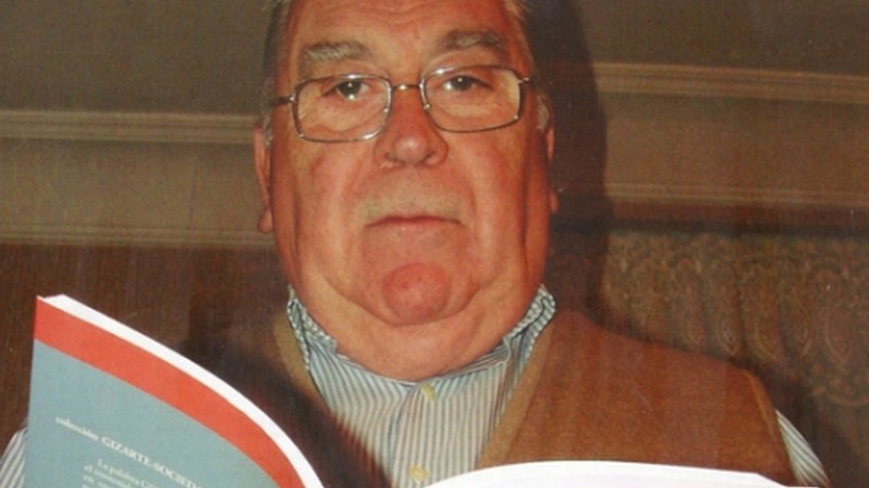 Anton Artamendi teologoa hil da