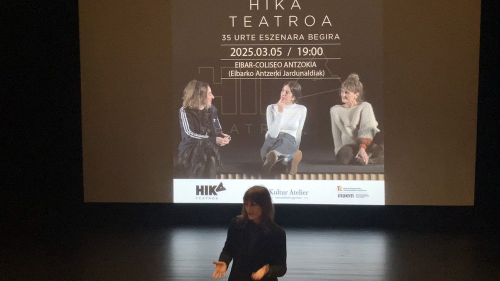 Antzerkiaren 35 urteko dokumentala aurkeztu zuen atzo Hikak Coliseon