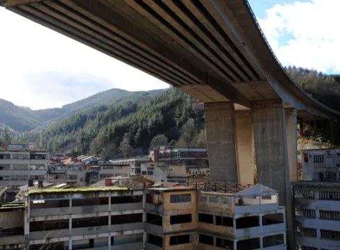 AP-8 autobidean zarataren aurkako panelak jartzeko eskatu du Udalak