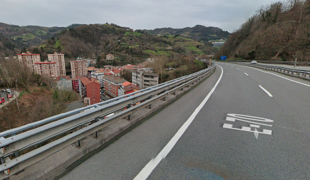 AP-8 errepidea itxita egongo da zapatu arratsaldetik domeka goizera arte