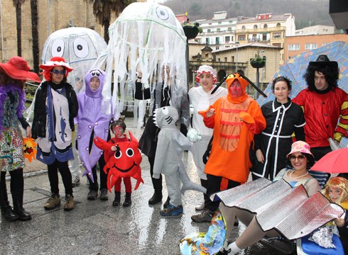Aratoste asteburu luzea daukagu aurretik