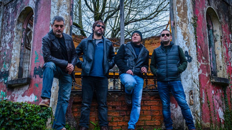 Barixaku gauean Eirband taldeak 80 eta 90. hamarkadetako doinuekin beteko du Untzagako karpa