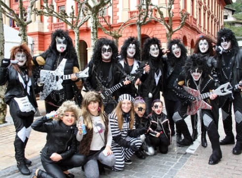 Aratoste Martitzenak agurtuko ditu Aratosteak