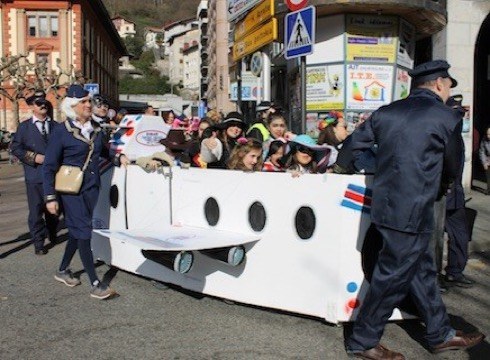 Aratoste Zapaturako koadrilen arteko kalejira-lehiaketa antolatu du udalak