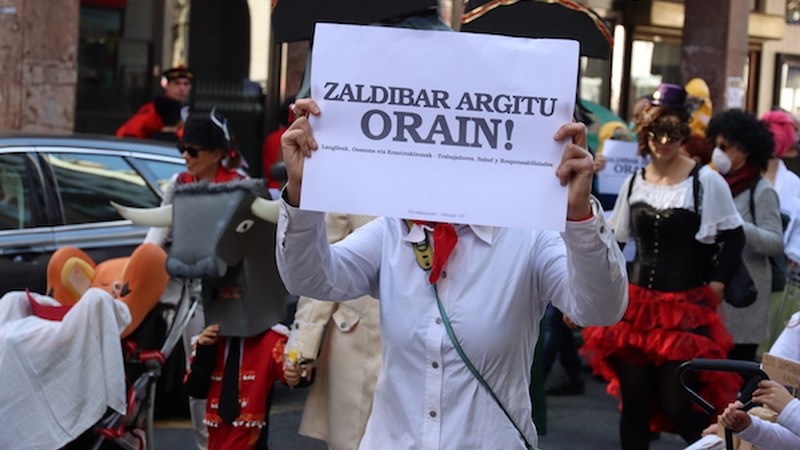 Aratosteak (2020)_Kalejira aldarrikatzailea #ZaldibarArgitu