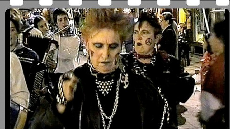 Eibarko Aratosteak gogoratzeko 1997 eta 1998ko BIDEOAK  igo ditu youtubera Udal Artxiboak