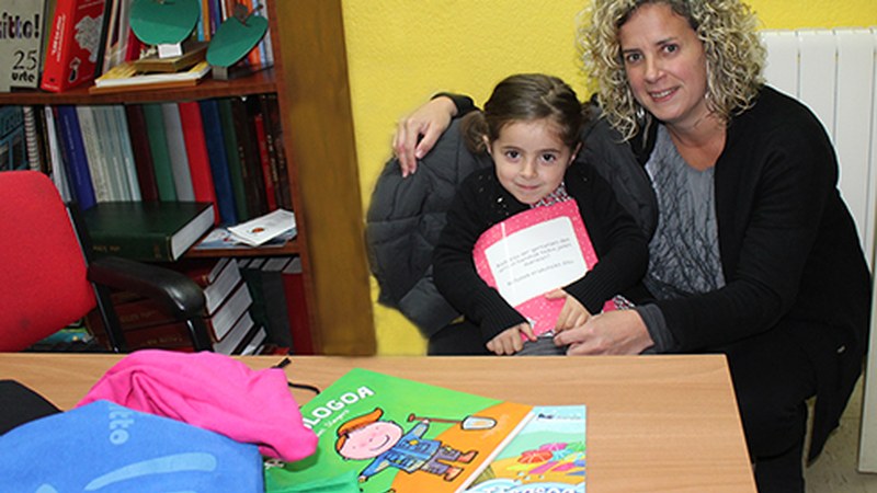 Aratosteetako lehiaketako irabazleak gaur jaso du saria