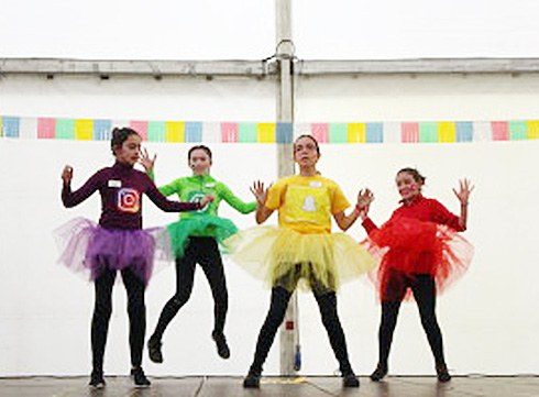 Aratosteetako play-back lehiaketa Errebal Plazan egingo da aurten