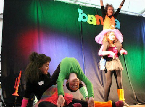 Aratosteetako play-back lehiaketarako izen-ematea zabalik