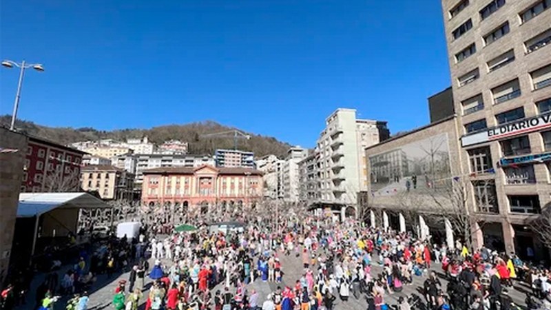 Aratosteetan ondoen apaindutako taberna lehiaketan izena emateko epea zabalik