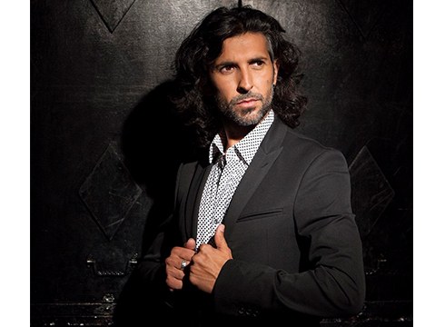 Arcangel, flamenko-kantaria: “Flamenkoak ondo onartzen ditu abangoardiako musika generoen ñabardurak”