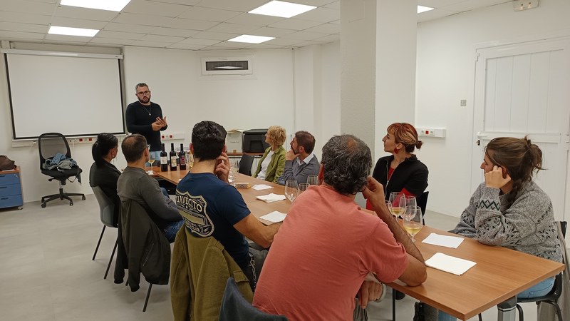 Ardogintza ekologikoaren inguruan jardun dute Illunabarrian programaren barruan