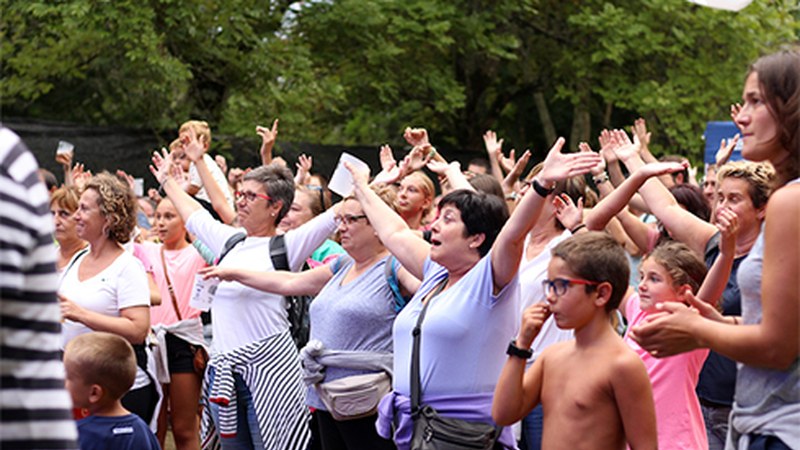 [ARGAZKI BILDUMA] Asteburu ederra Arraten