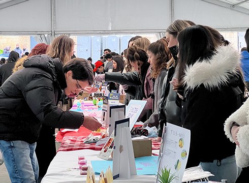 [ARGAZKI-BILDUMA] Lanbide Heziketako 1.800 ikasle inguru bildu dira Ikasenpresa Azokan