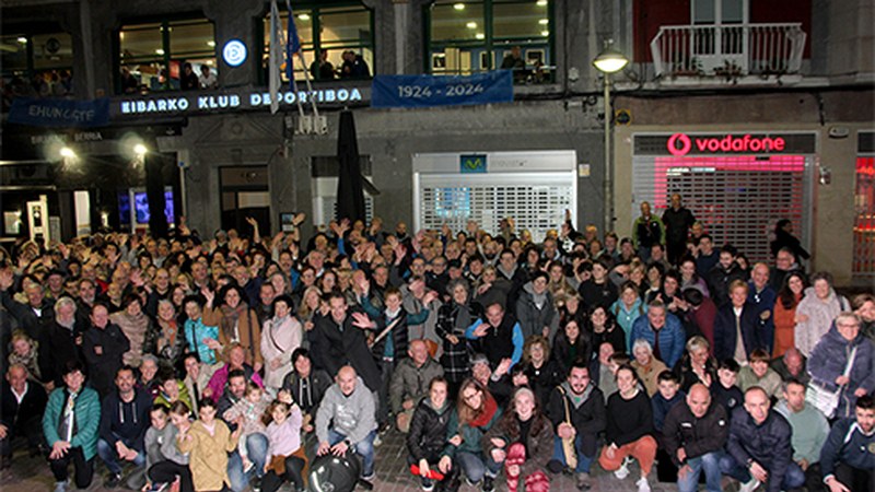 ARGAZKI-BILDUMAK | Eibarko Klub Deportiboaren mendeurren eguneko argazki bildumak ikusgai jarri ditugu