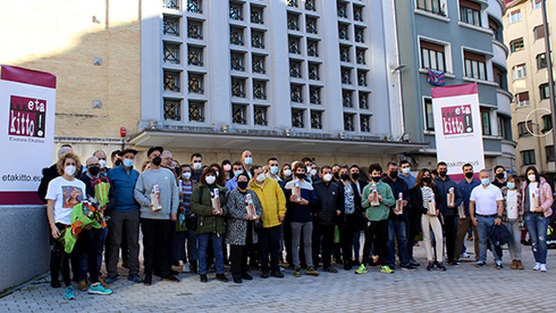 [ARGAZKIAK] Eguerdian banatu dittu ...eta kitto!-k Eibarko Kirol Sariak