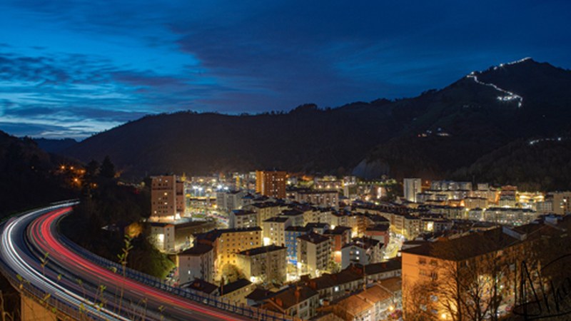 ARGAZKIAK | Eibarko Klub Deportiboaren mendeurreneko ospakizunak erretratatu dituzte hainbat argazkilarik