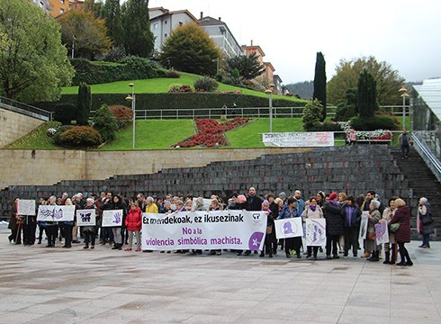ARGAZKIAK | Indarkeria Matxistaren Kontrako elkarretaratzea