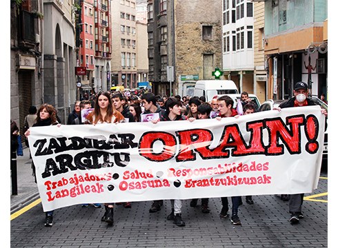 [ARGAZKIAK] Lanuztea eta manifestazioa "Zaldibar argitu" eskatzeko