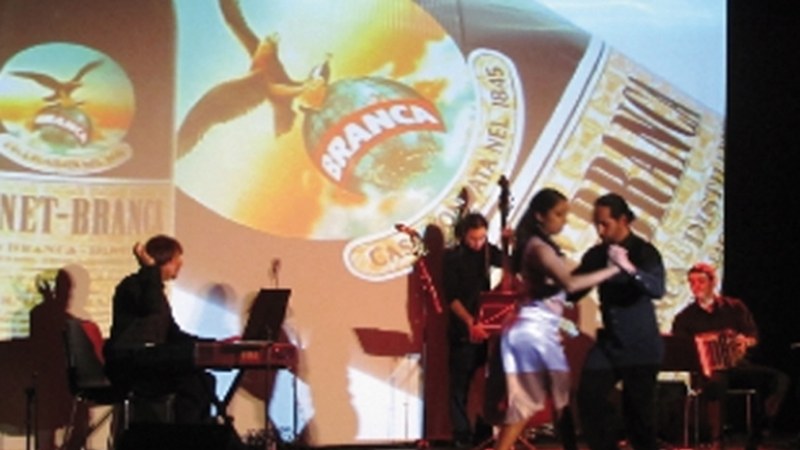 Argentinako tangoa zapatuan Coliseoan